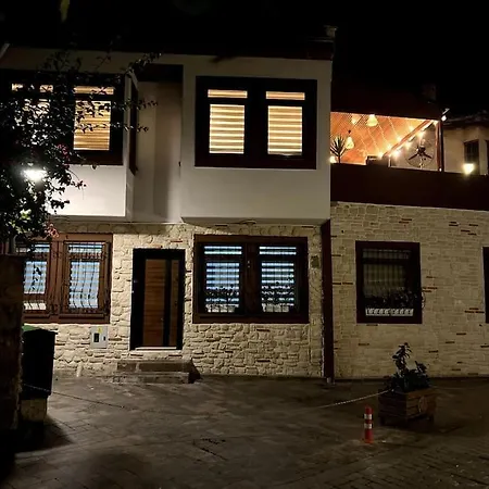 Sunny Antalya Villa In Kale Ici Antalya 7 Persoons